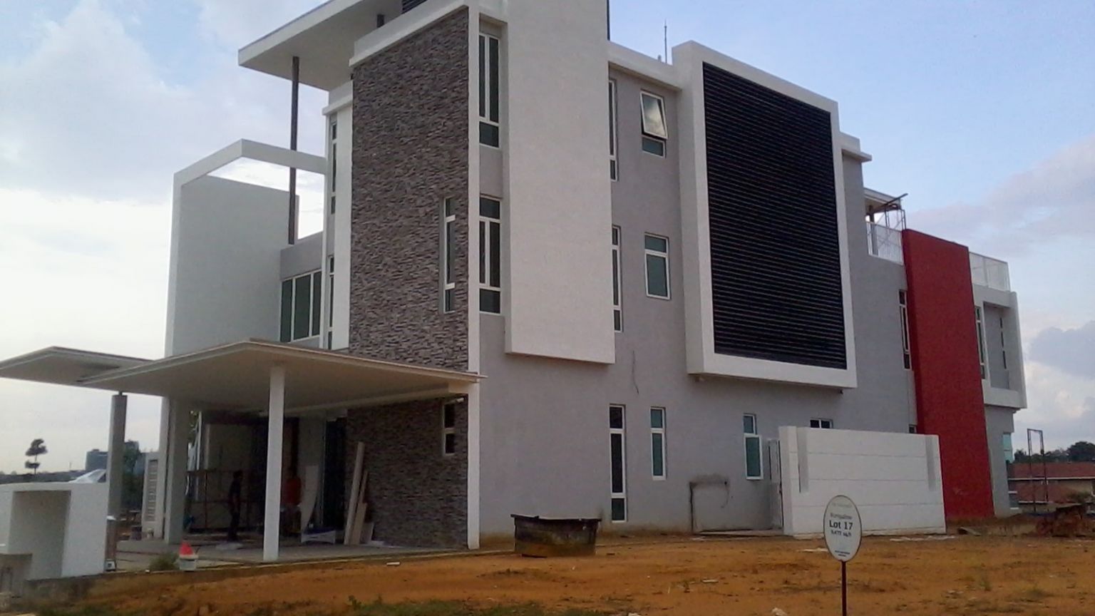 3 Storey Bungalow Kevobina